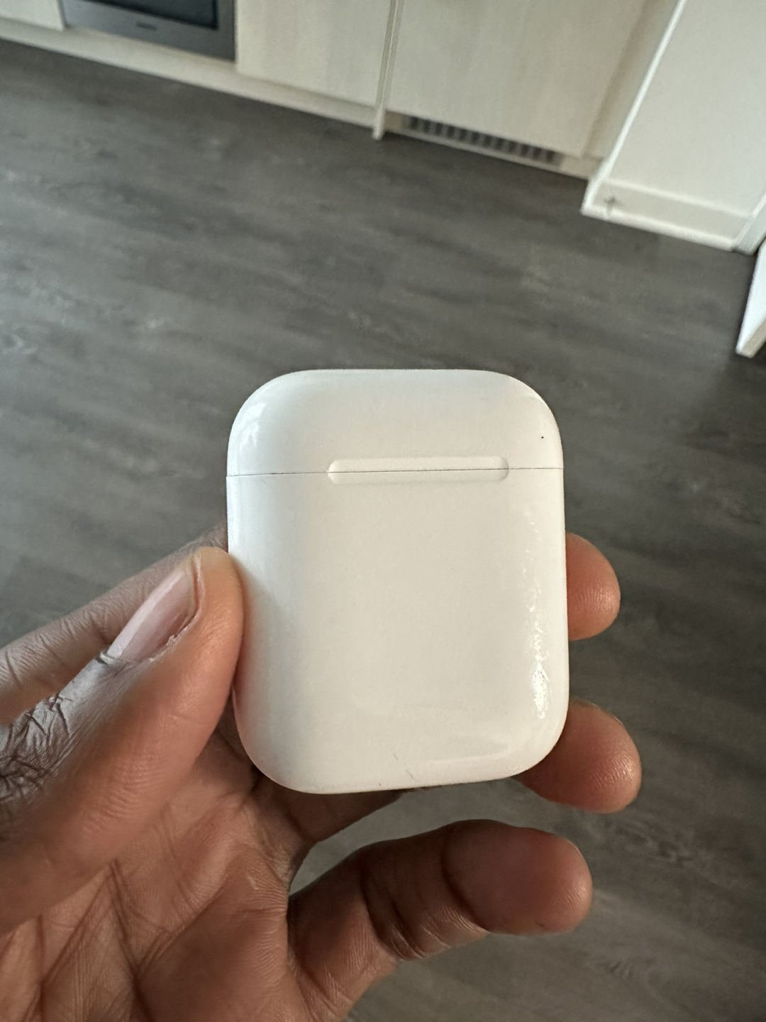AirPods Case (2nd Gen) - photo 2