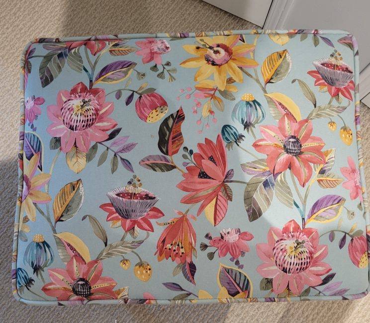 Foot Stool image indicator(2)