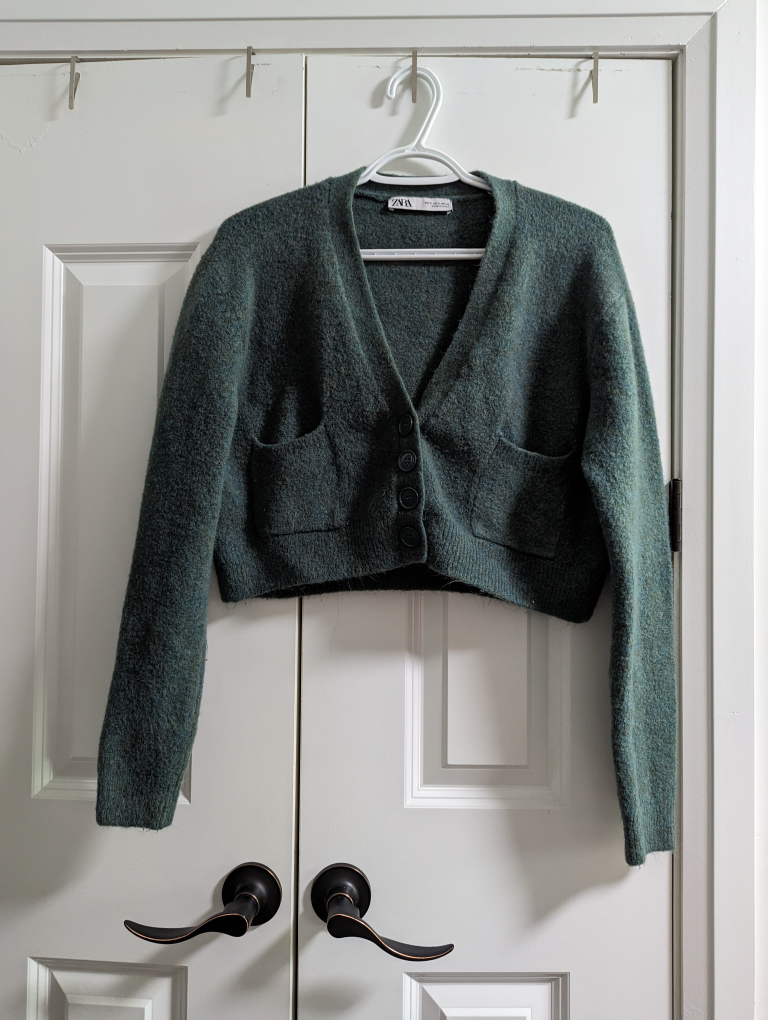Zara | Green V-Neck Cardigan - Crop thumbnail