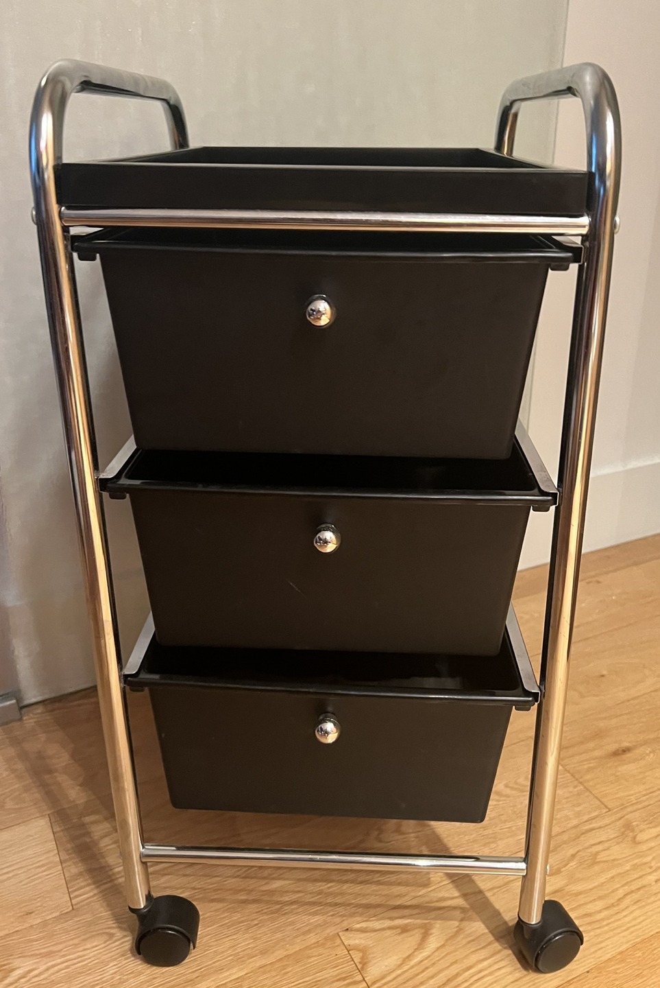 Rolling storage cart