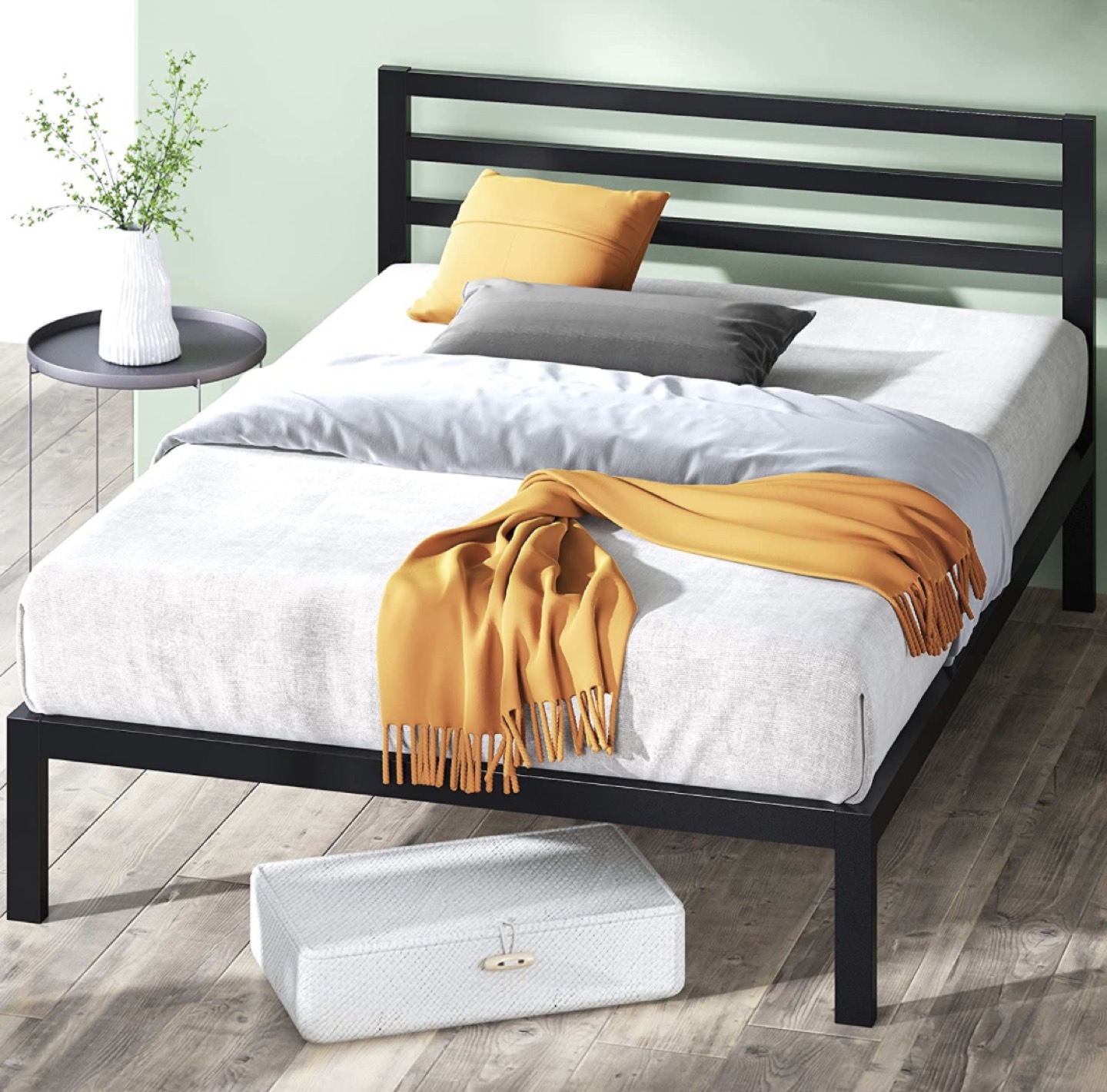 ZINUS Mia Metal Platform Bed Frame with Headboard, Queen