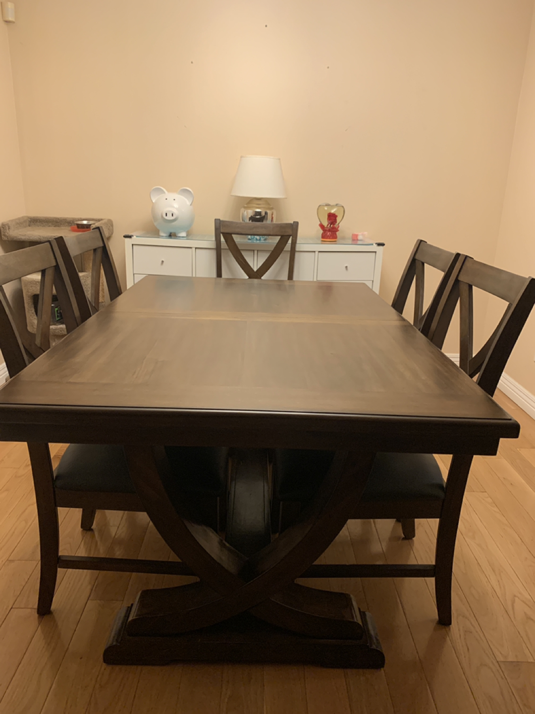 Extendable dining table with 6 chairs image indicator(4)