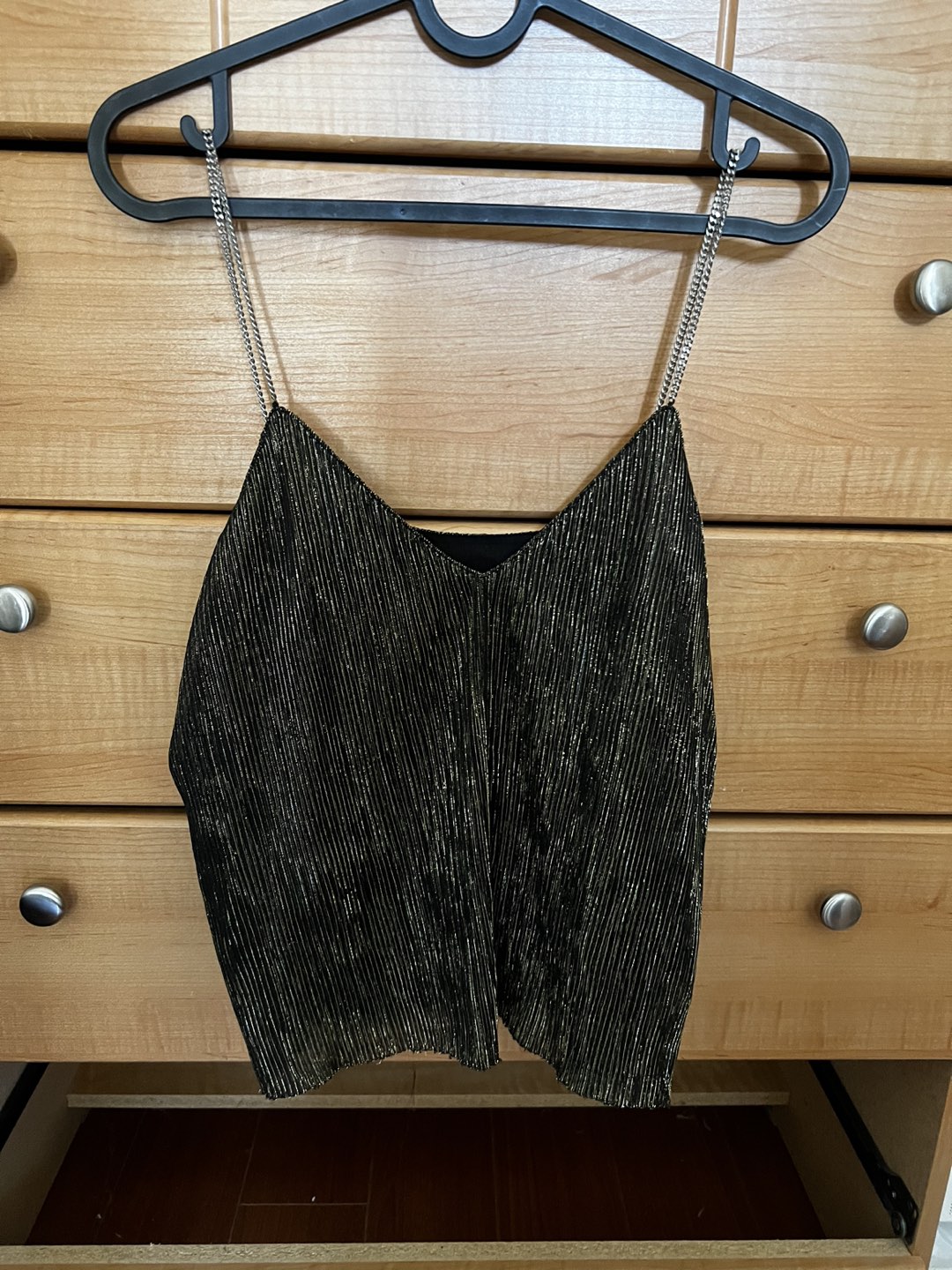 Metallic top. Size 4