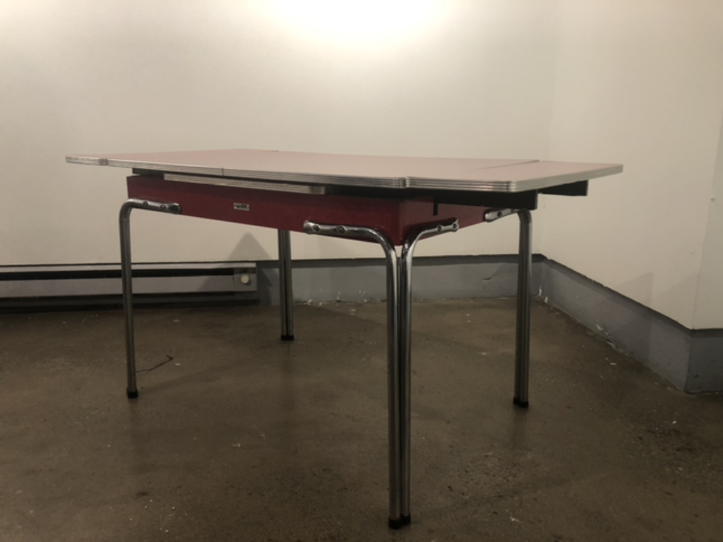 Vintage red kitchen/dining table 1950s formica and chrome - photo 3