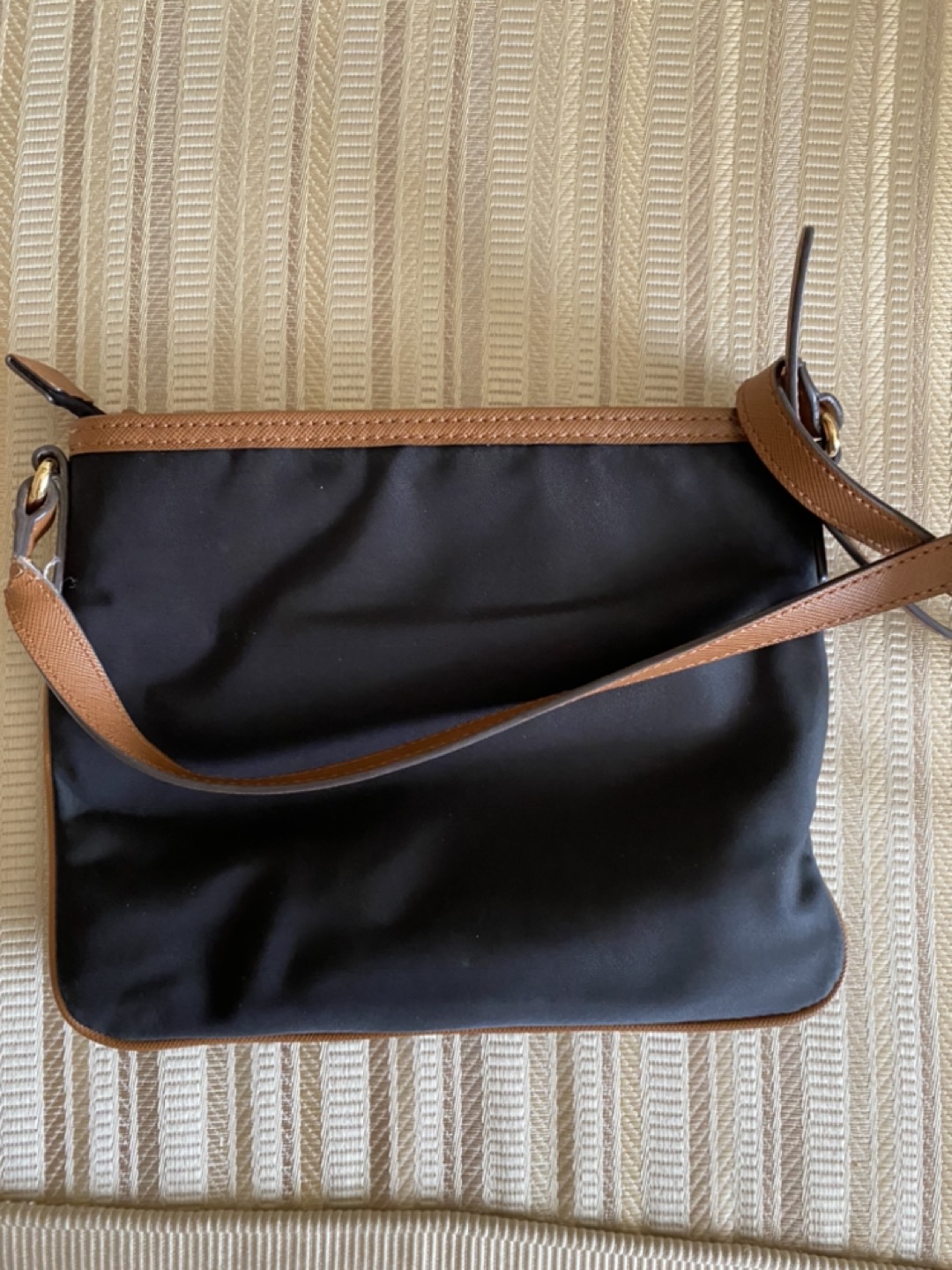 Michael Kors cross body bag image indicator(2)