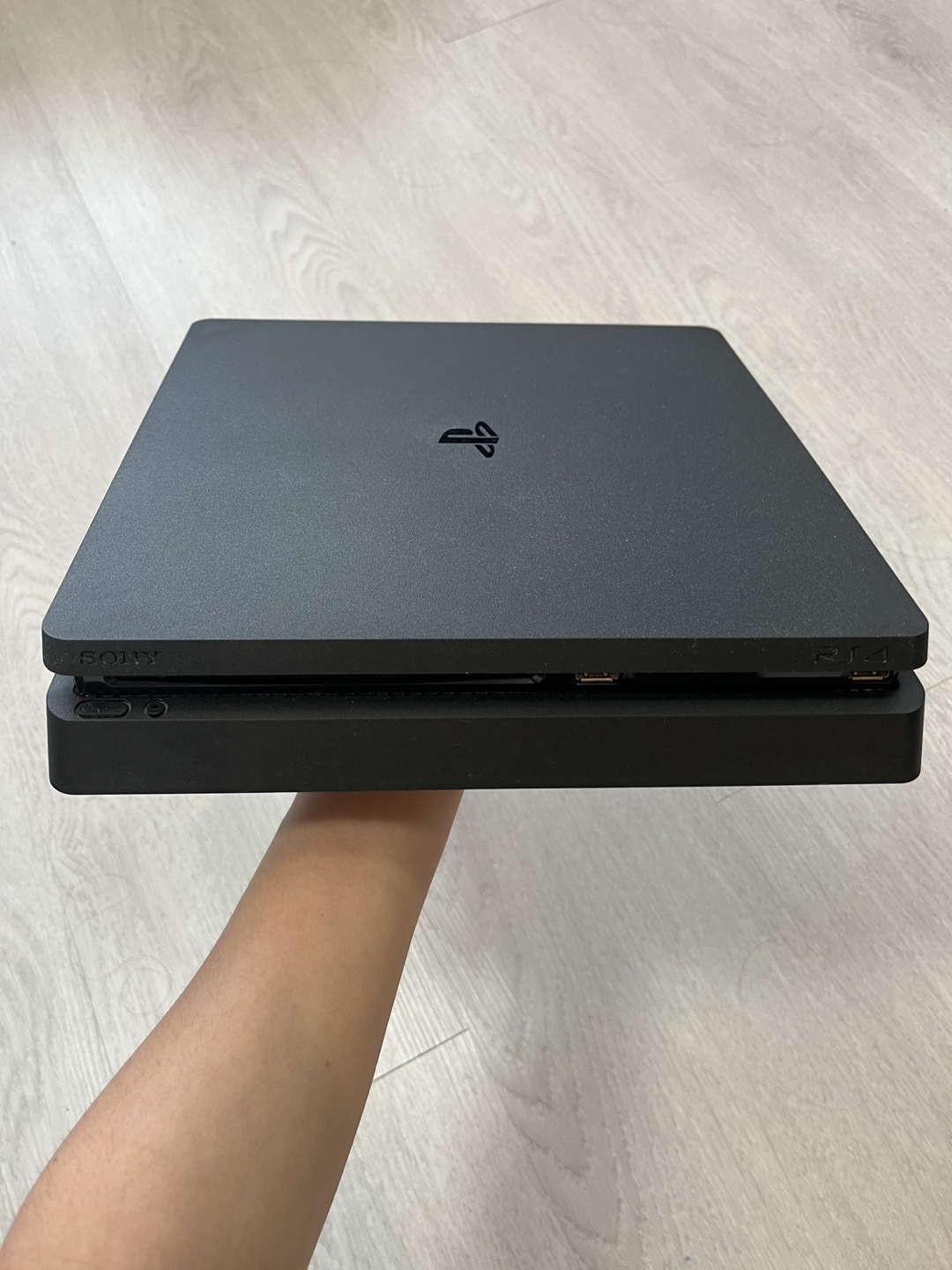 PS4 Slim Black with 2 Controllers and 10 Games image indicator(2)