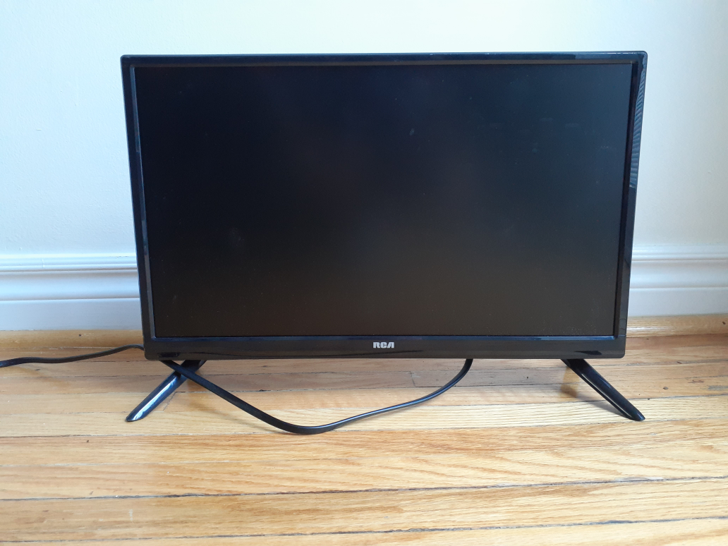 TV and DVD player - photo 2