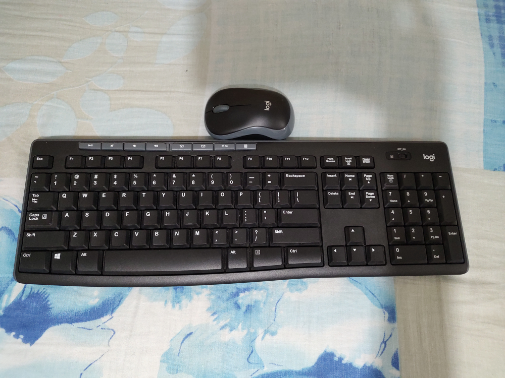 Logitech Bluetooth keyboard & Mouse