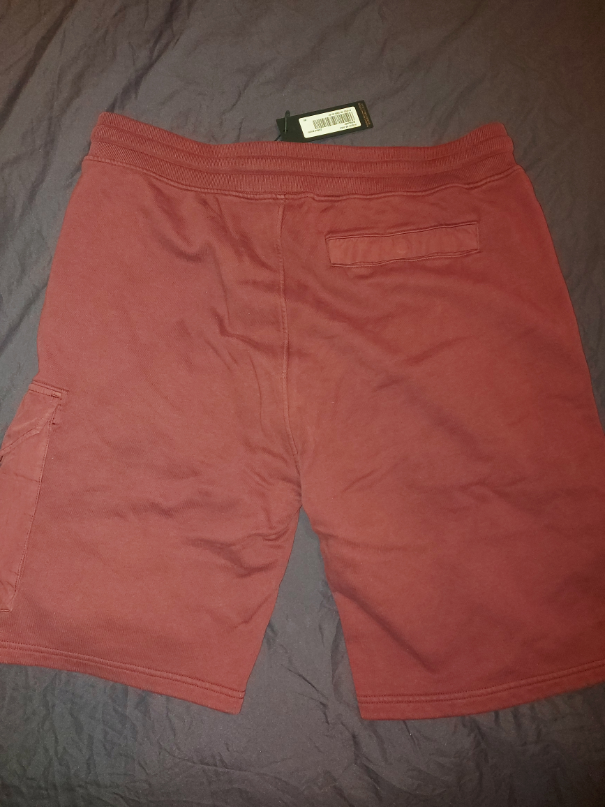 RARE NEW WITH TAGS OVO MAROON CARGO SHORTS SIZE M & L $89.99 image indicator(2)