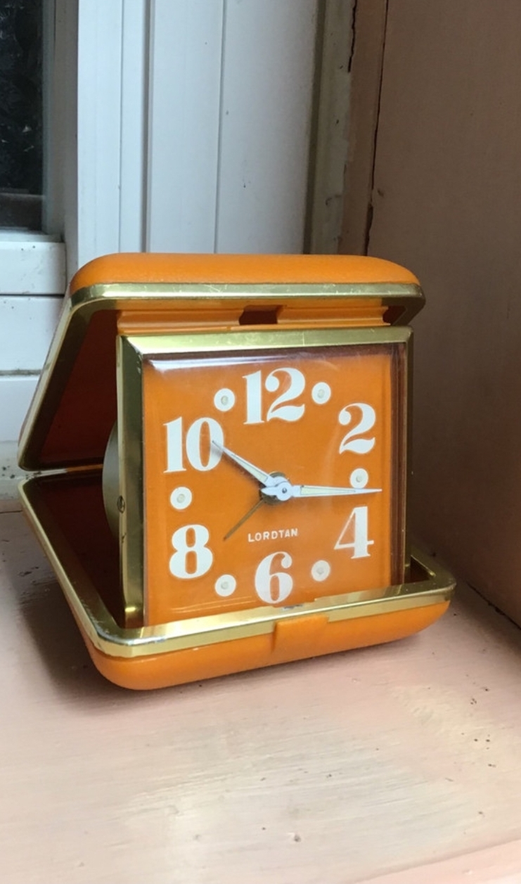 vintage wind up clock