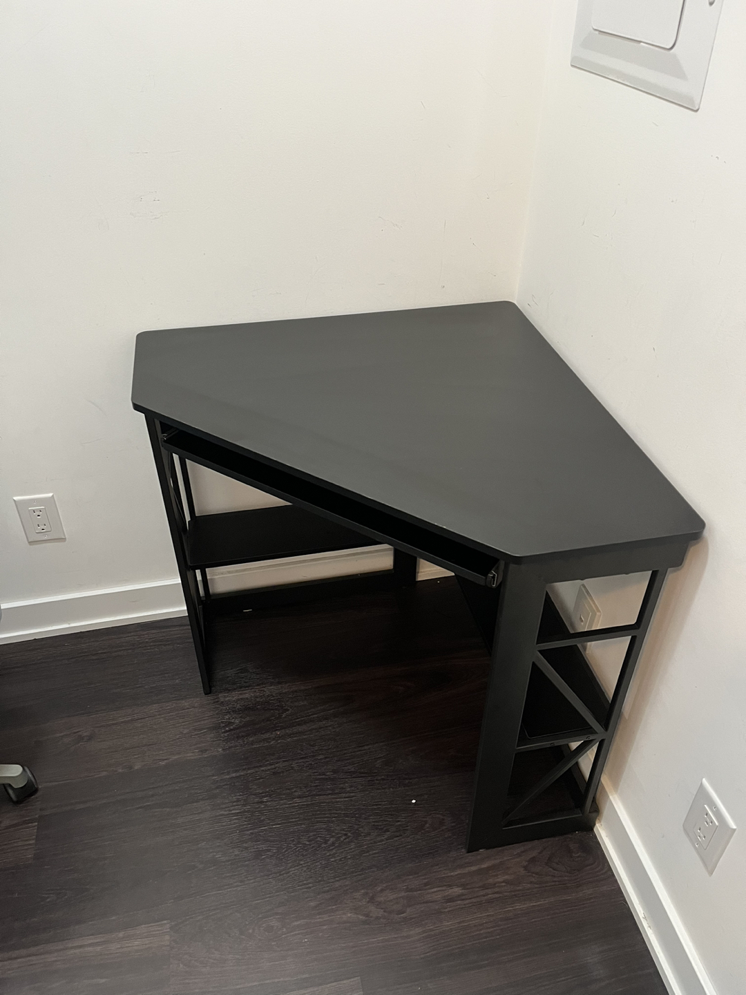 Small Corner Desk thumbnail