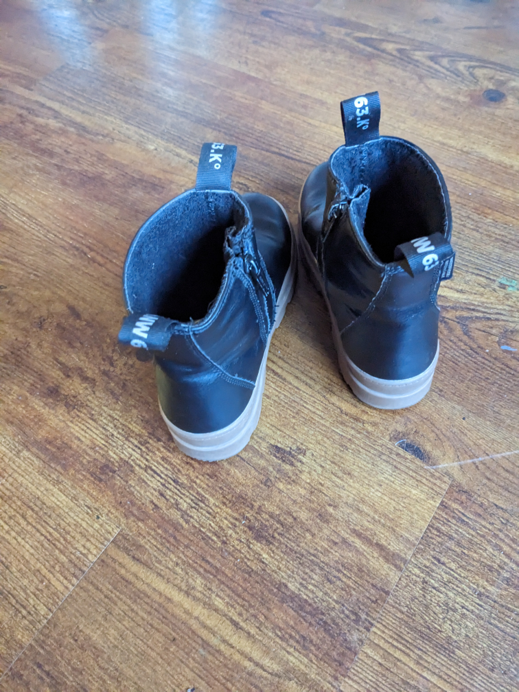 H&M Waterproof boots size US 1 $20 - photo 3