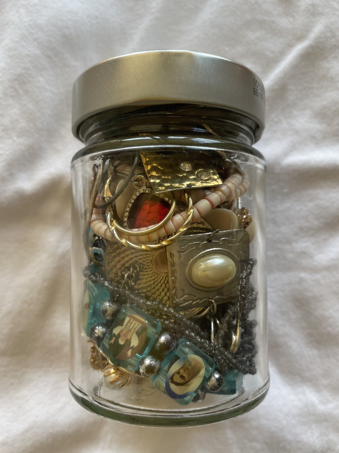 Vintage Jewelry lot small jar - photo 3