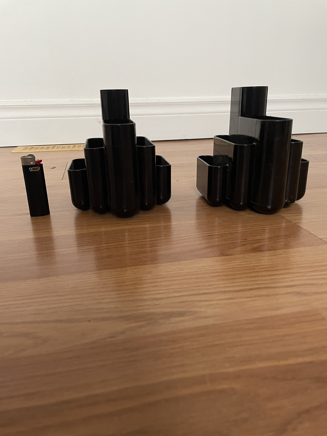 Art deco stationary stand