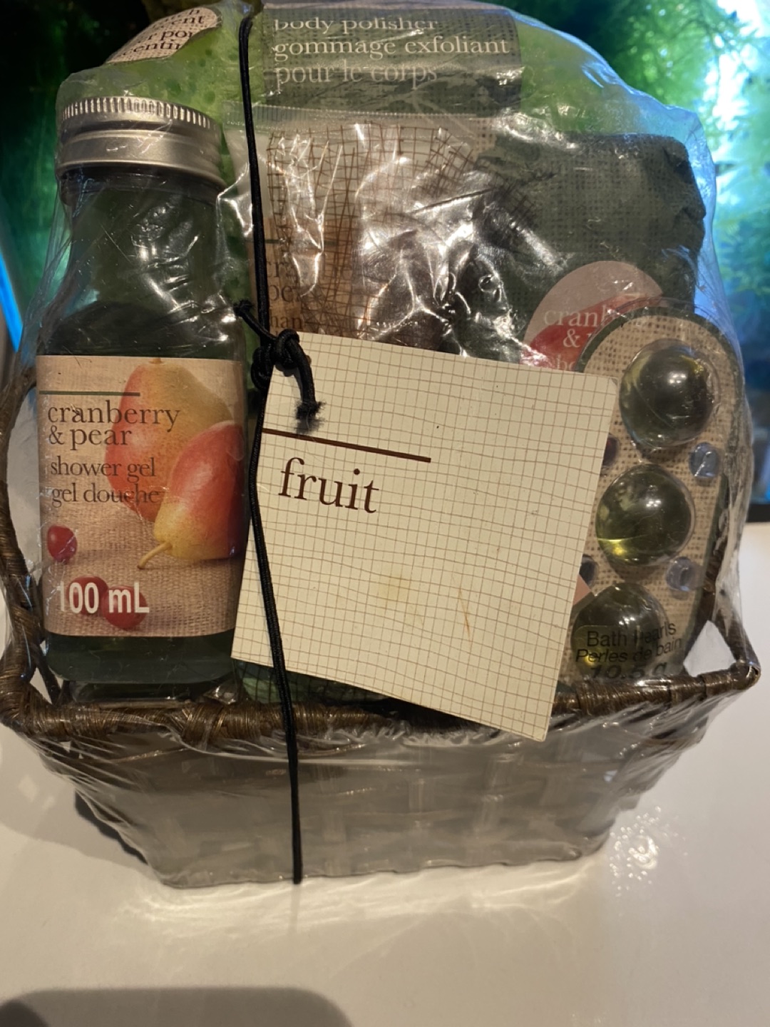 Bath gift basket thumbnail