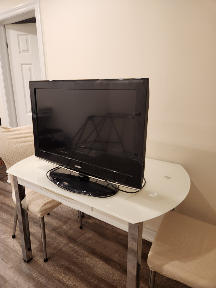 32 inch Samsung TV, good condition - photo 2