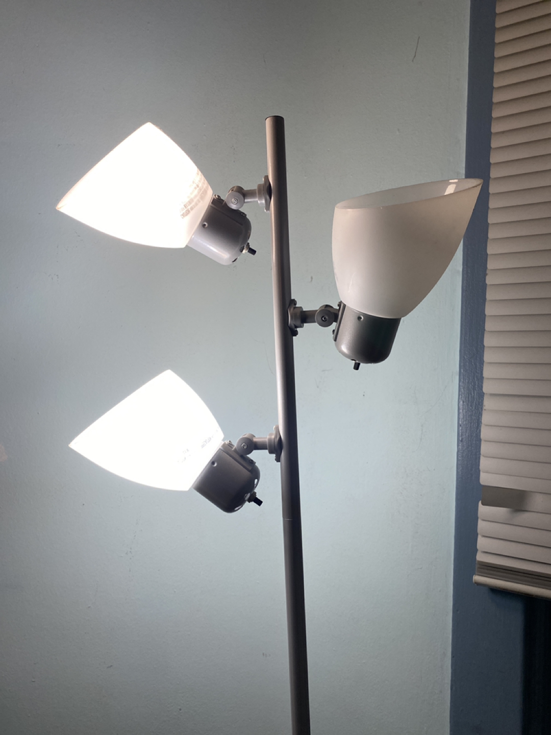 Floor lamp thumbnail