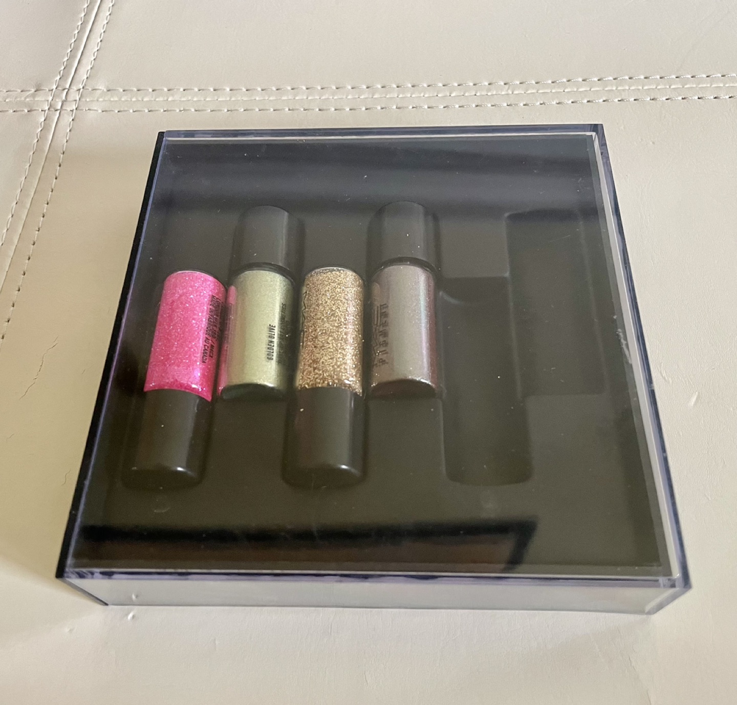 FINAL PRICE ✨MAC pigments glitters, brand new never used (rare) image indicator(4)
