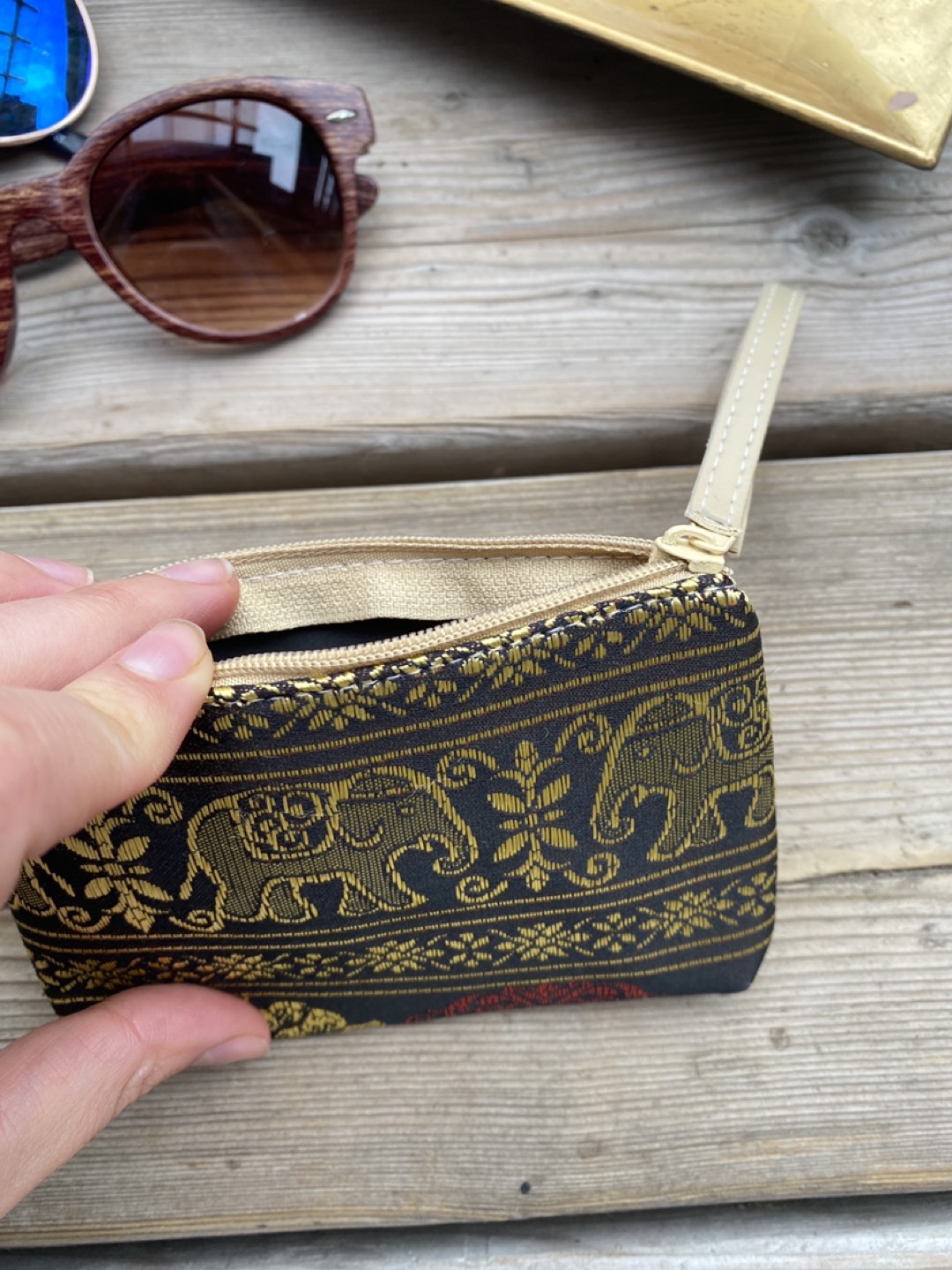 Accessories bundle image indicator(2)