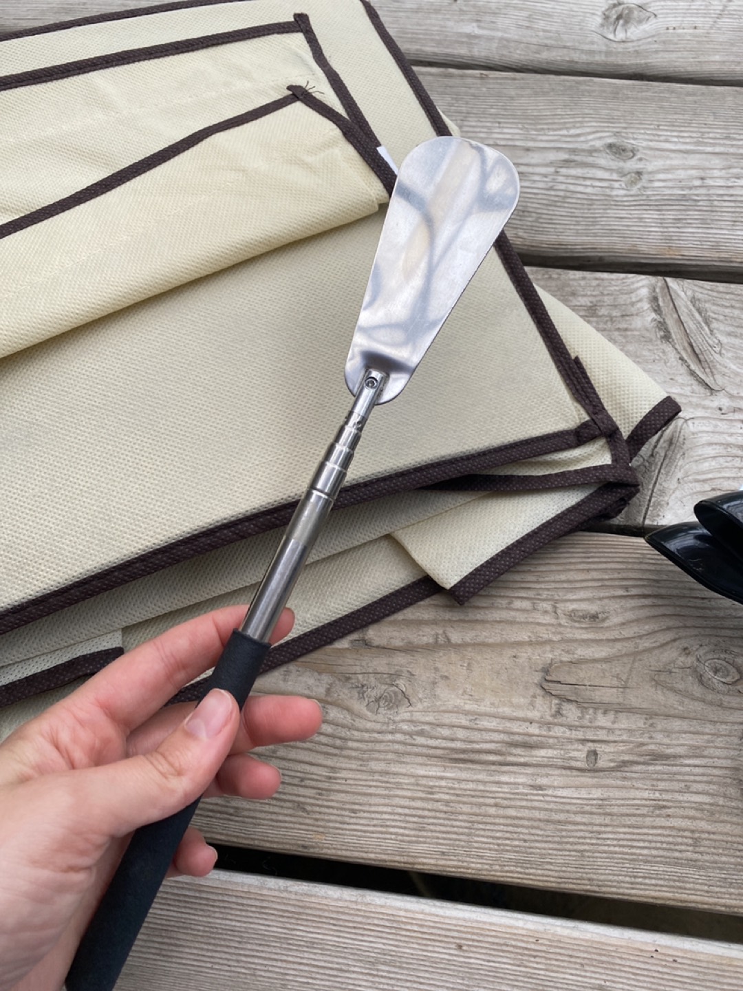 Shoe horn, hanging shelf, hangers image indicator(3)