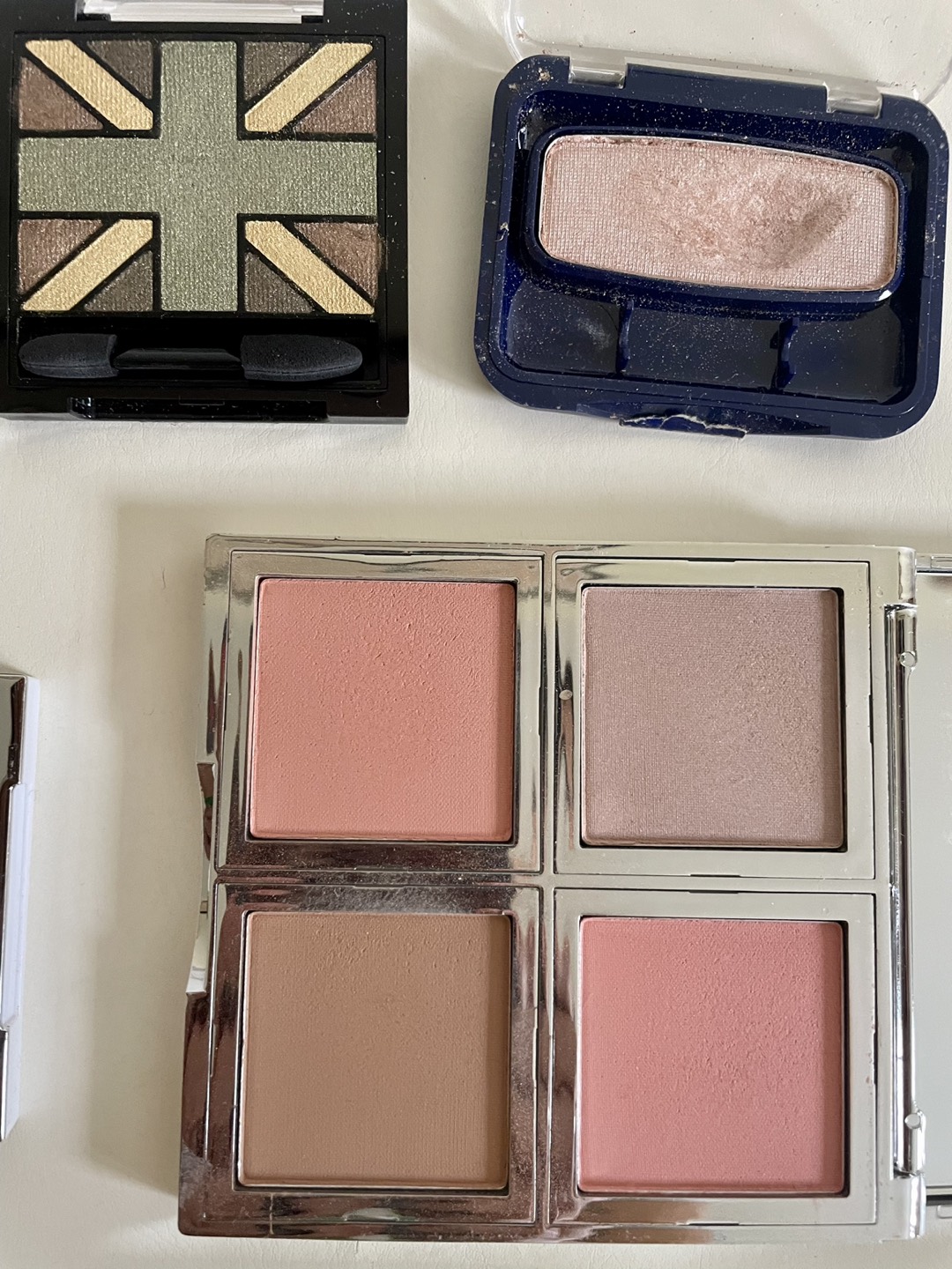 MAKEUP LOT eyeshadows concealer face palette (FINAL PRICE) image indicator(4)