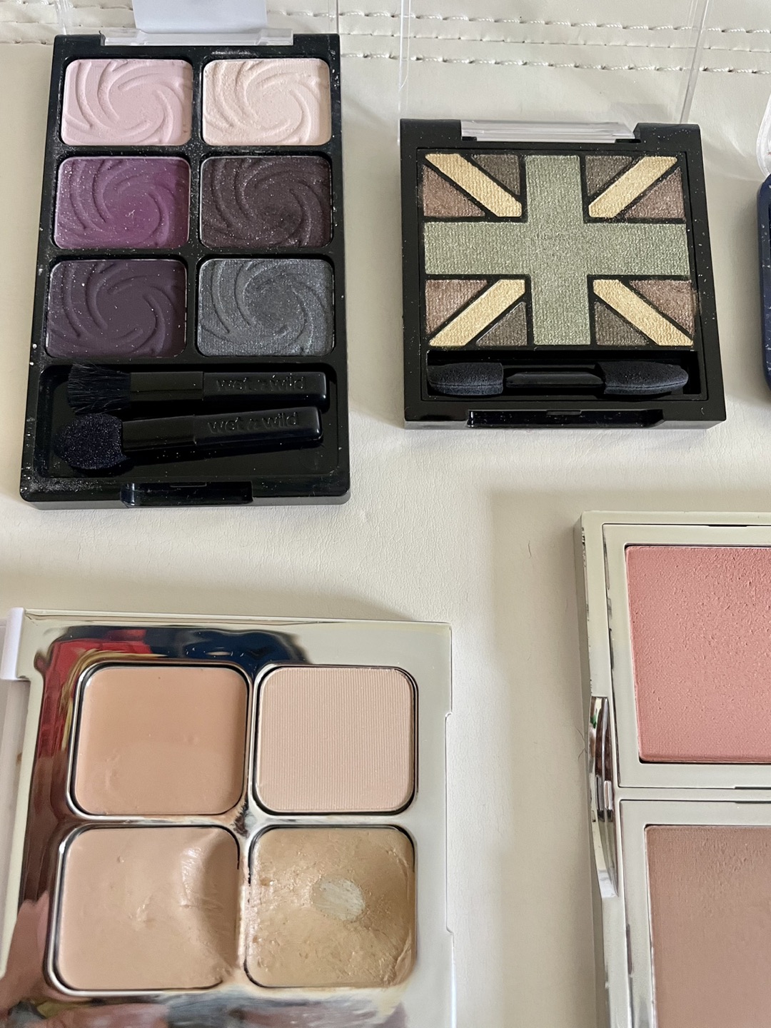 MAKEUP LOT eyeshadows concealer face palette (FINAL PRICE) image indicator(3)