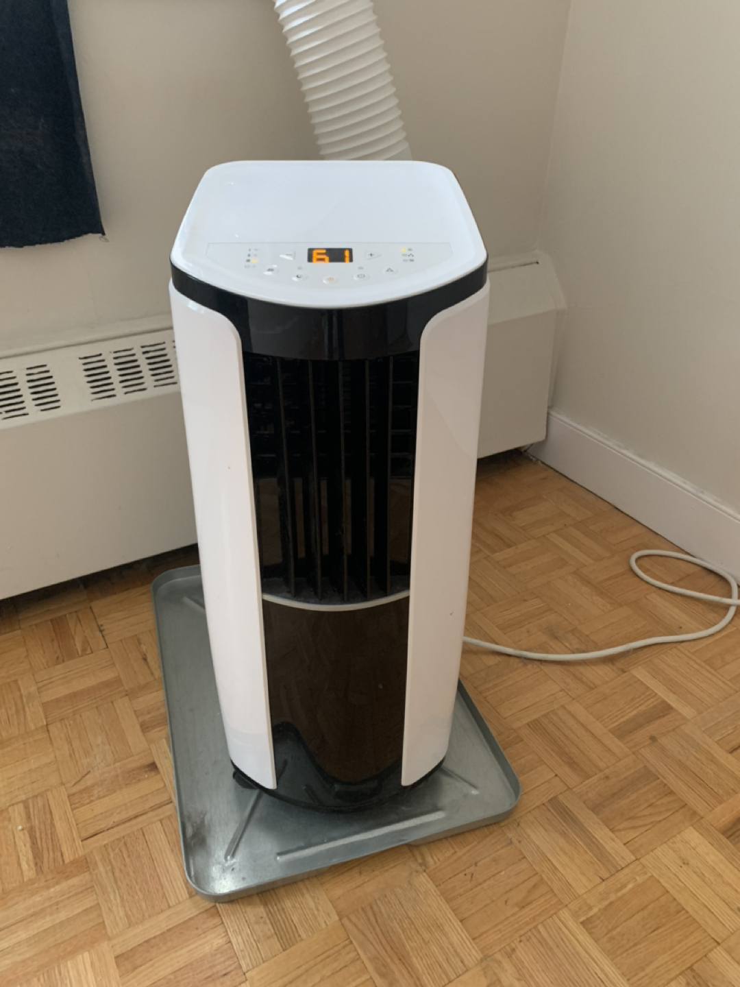 Tosot Portable Air Conditioner and Dehumidifier (10000 BTU)