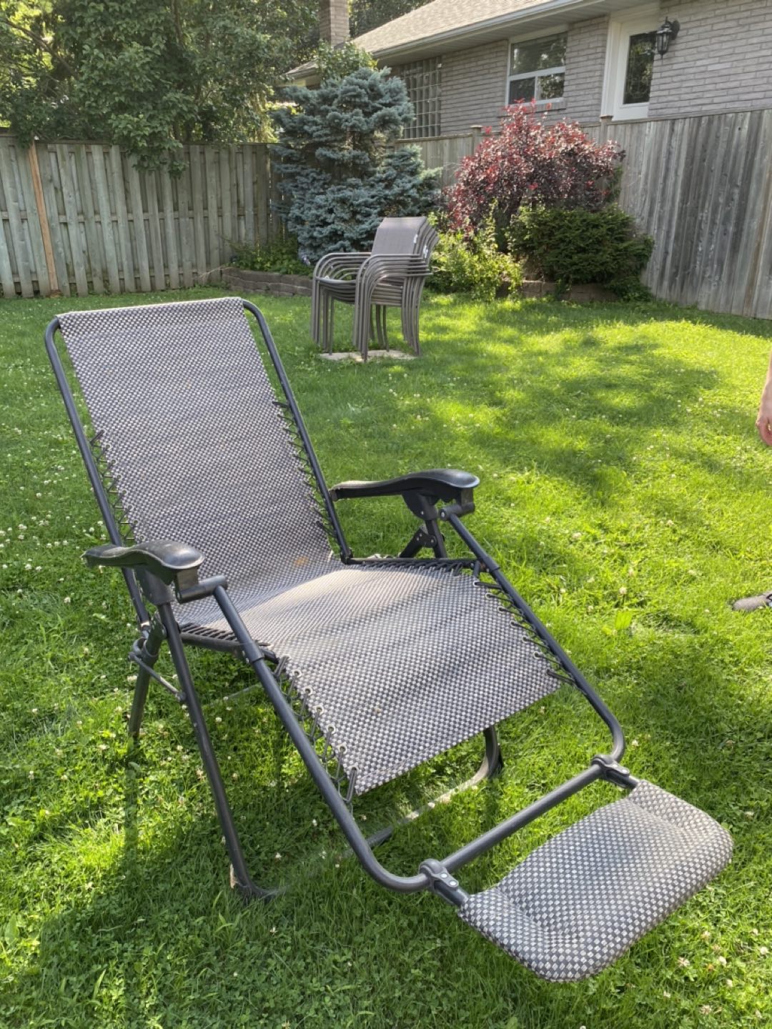 Outdoor folding chairs