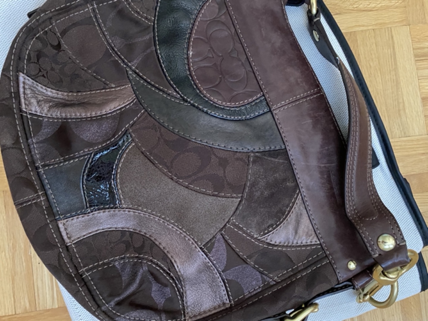 Coach hobo bag image indicator(2)