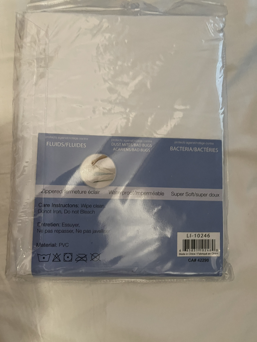 BNIB .. WATERPROOF MATTRESS protector .. full size image indicator(2)
