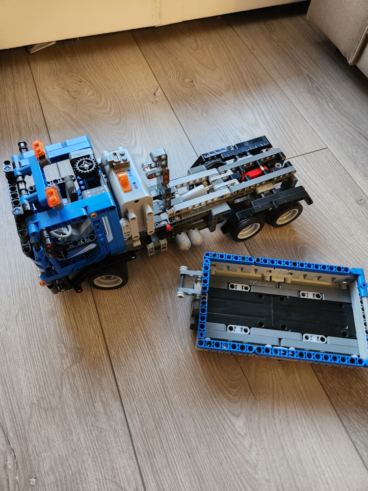 Lego Technic 8052 container truck 