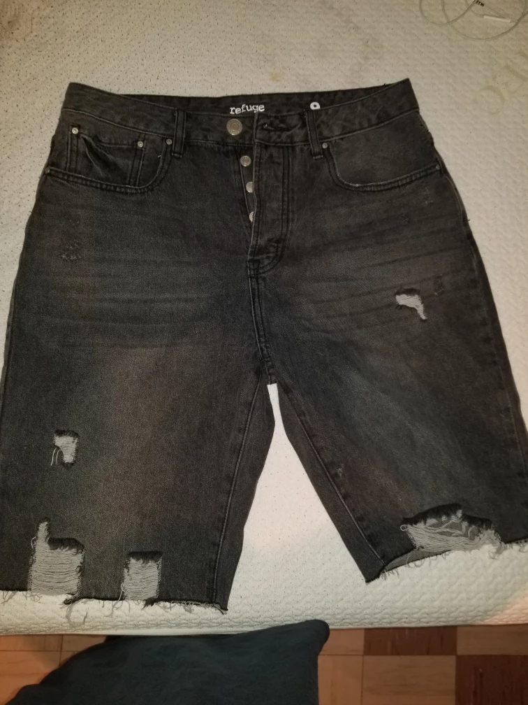 Denim Shorts & Jeans thumbnail
