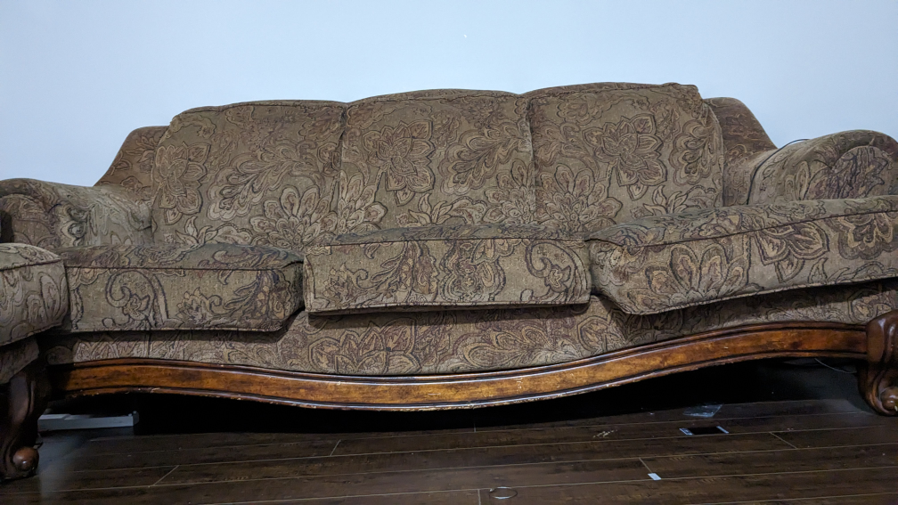MATTRESS with BOX SPRING. 2 couches + Coffee table  - photo 4