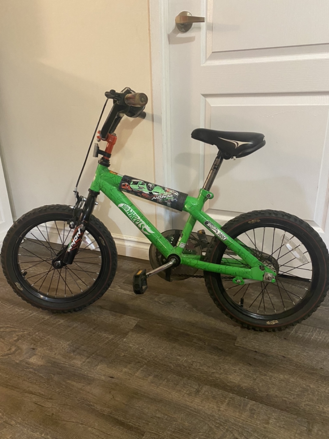 Hot Wheels BMX Bike thumbnail