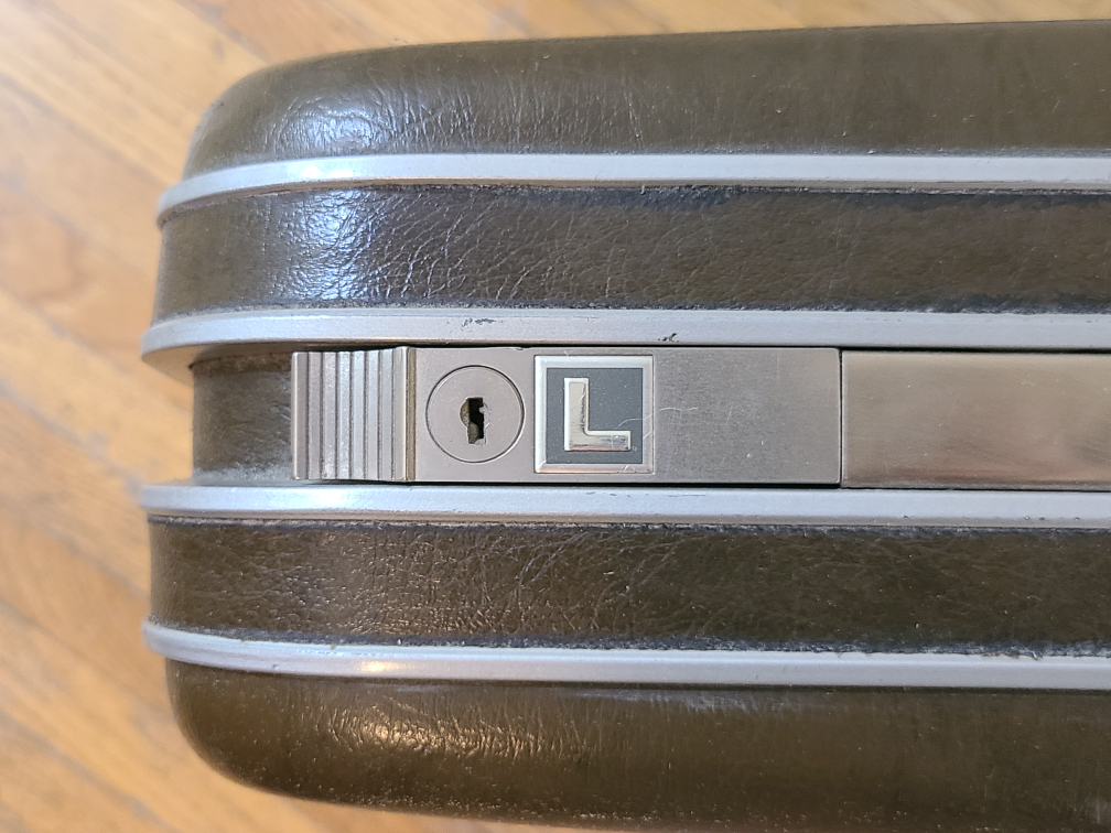 Vintage Large Samsonite Hardcase Luggage image indicator(4)