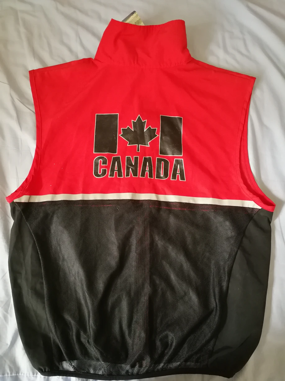 🏃‍♀️BNWT women running vest size S image indicator(2)