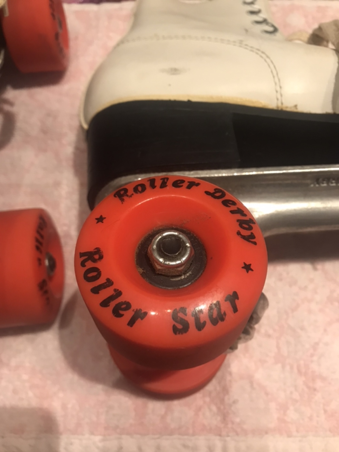 Vintage Roller Skates image indicator(5)