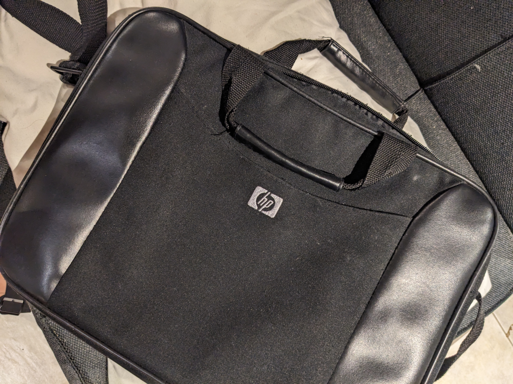 hp laptop bag thumbnail
