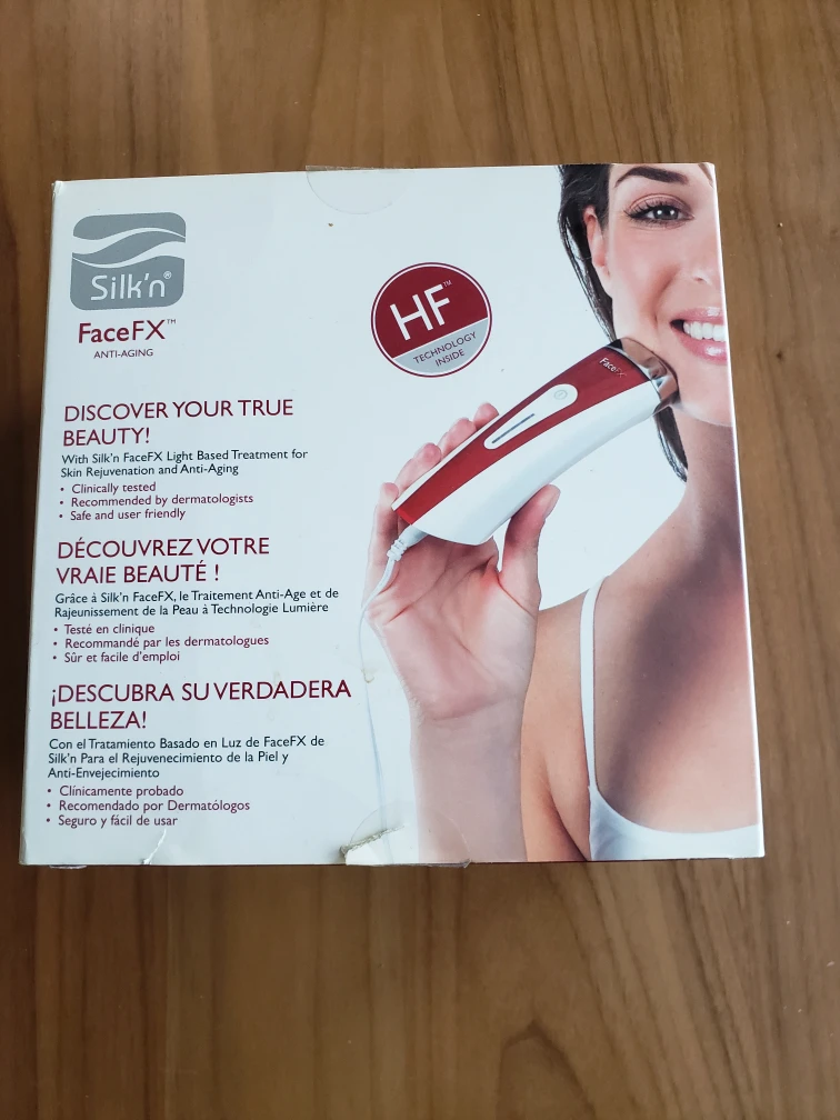 FaceFX Red light therapy device