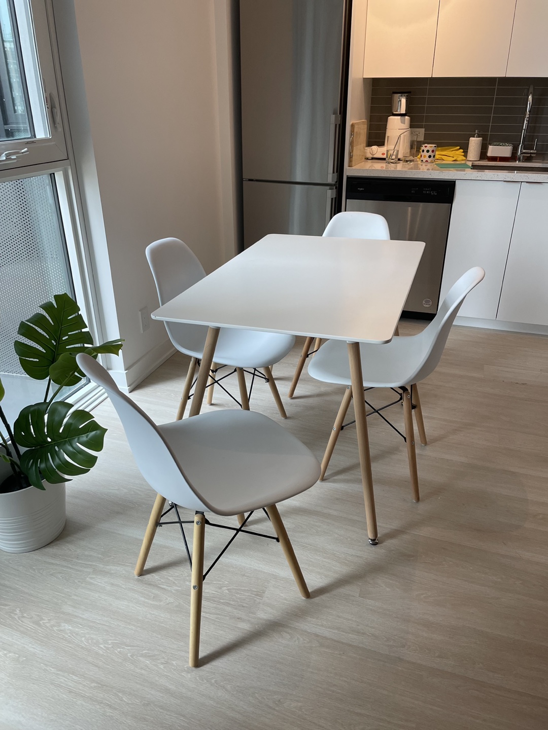 4- Person Dining Set (Rectangular table and 4 chairs) image indicator(5)