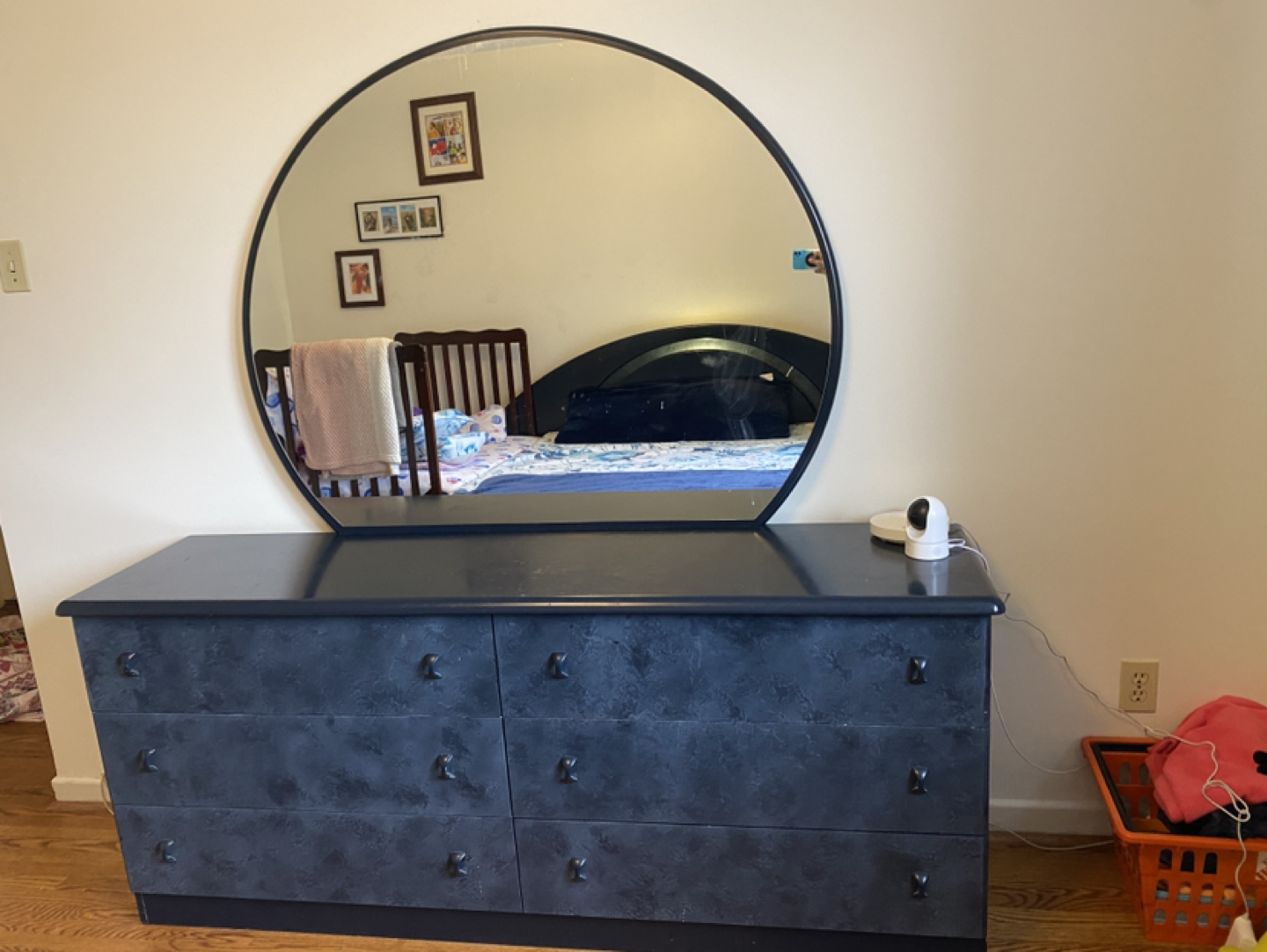 Beautiful wooden blue colour bedroom set (Move on sale) - photo 4