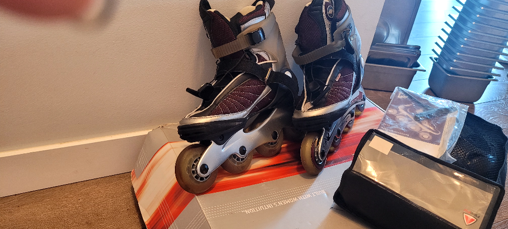 In-line skate  for woman and protector  - photo 2