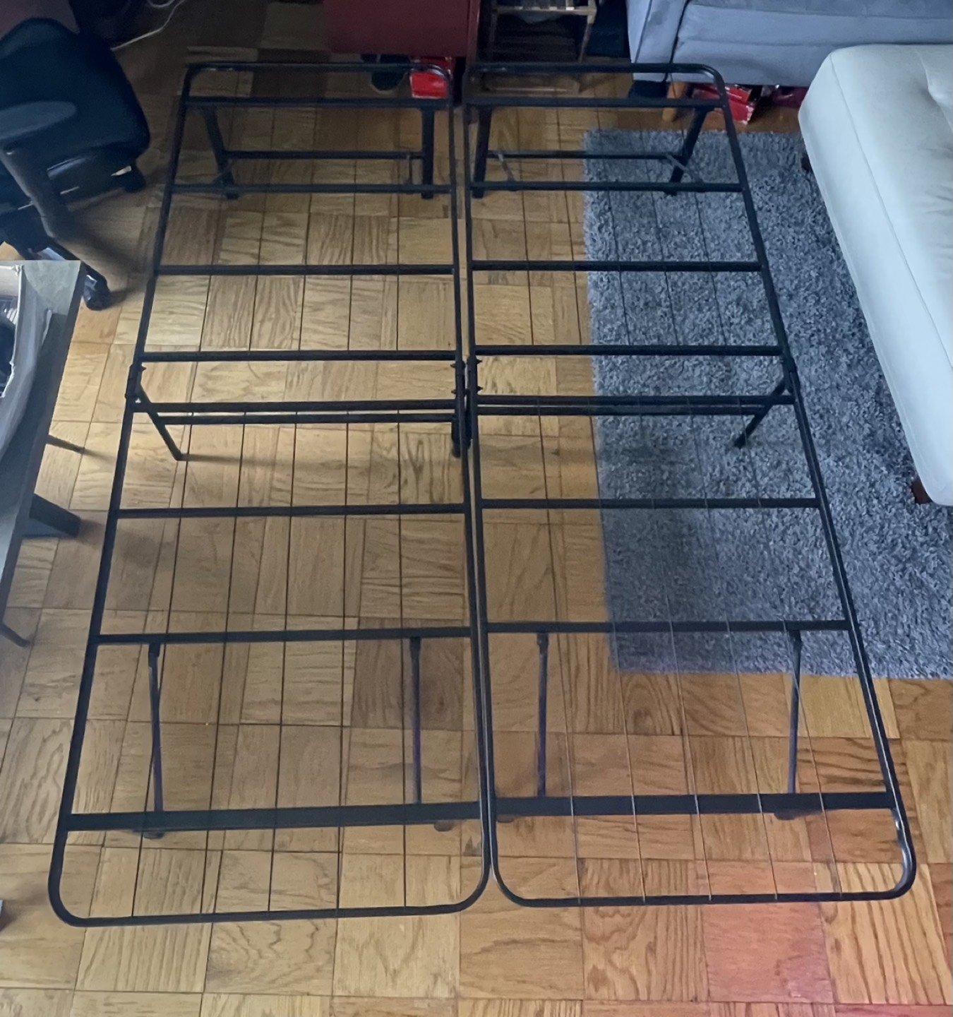 Full size bed frame ☀️