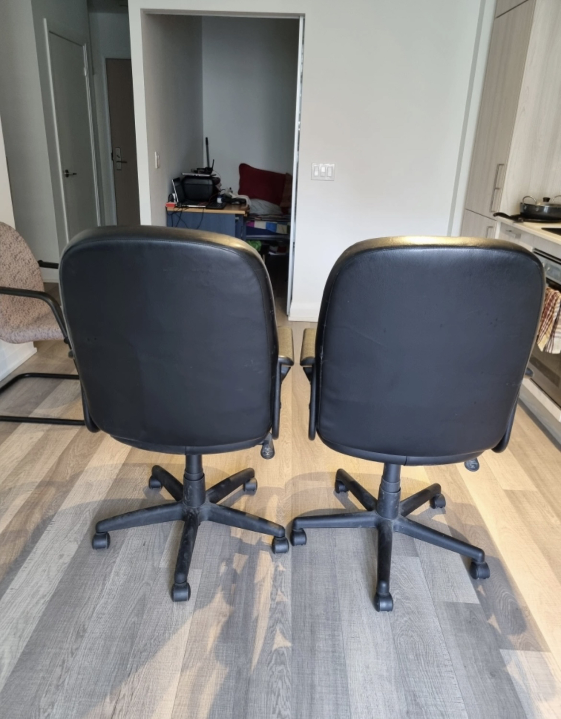 Office Chair - photo 3