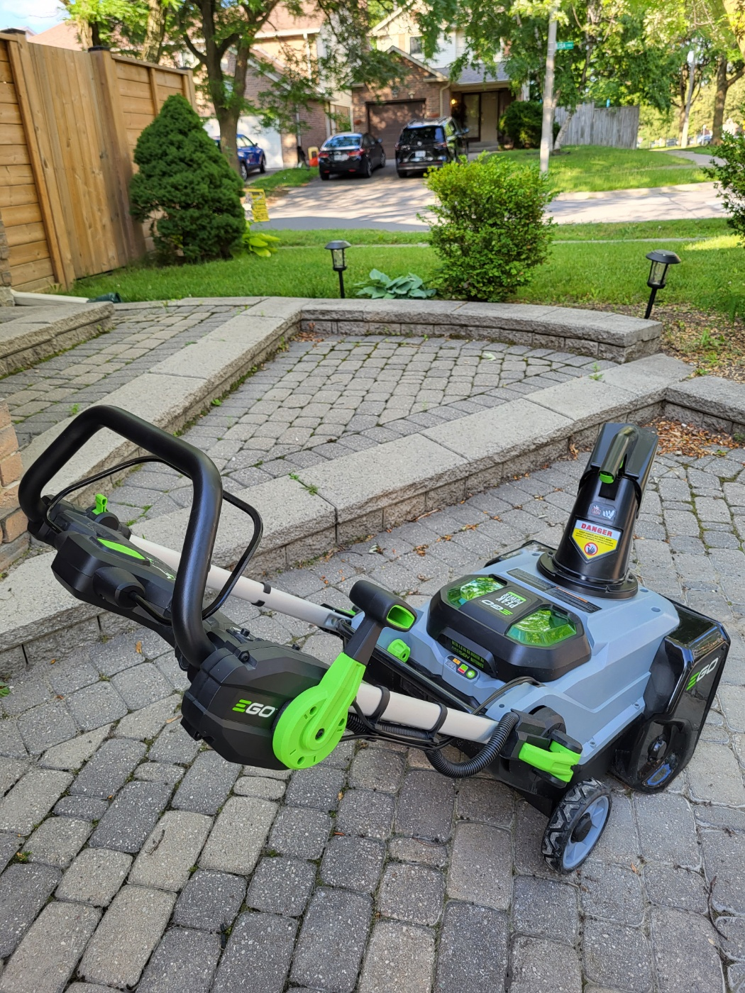 21-inch Cordless Electric Snow Blower thumbnail