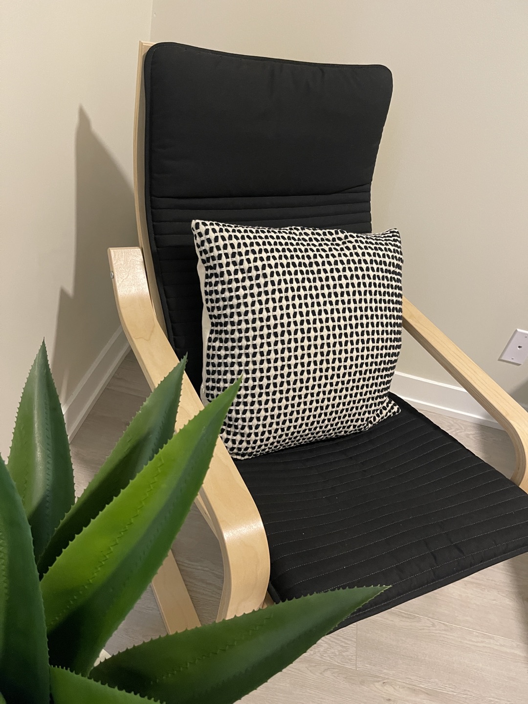 IKEA POÄNG Armchair, Birch veneer/Knisa black - photo 2