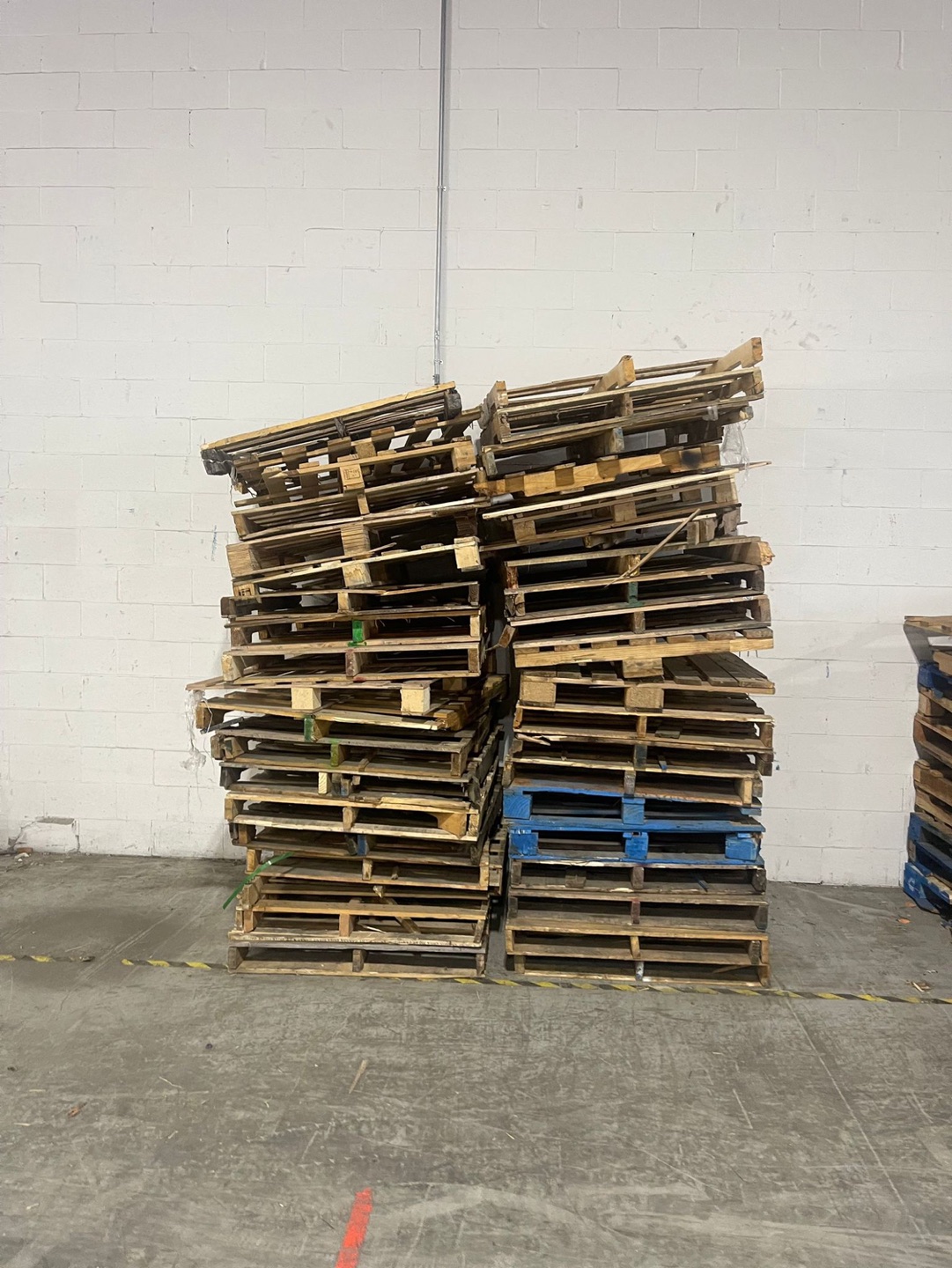 100+ pcs  - 40x48” Wooden skids - photo 3