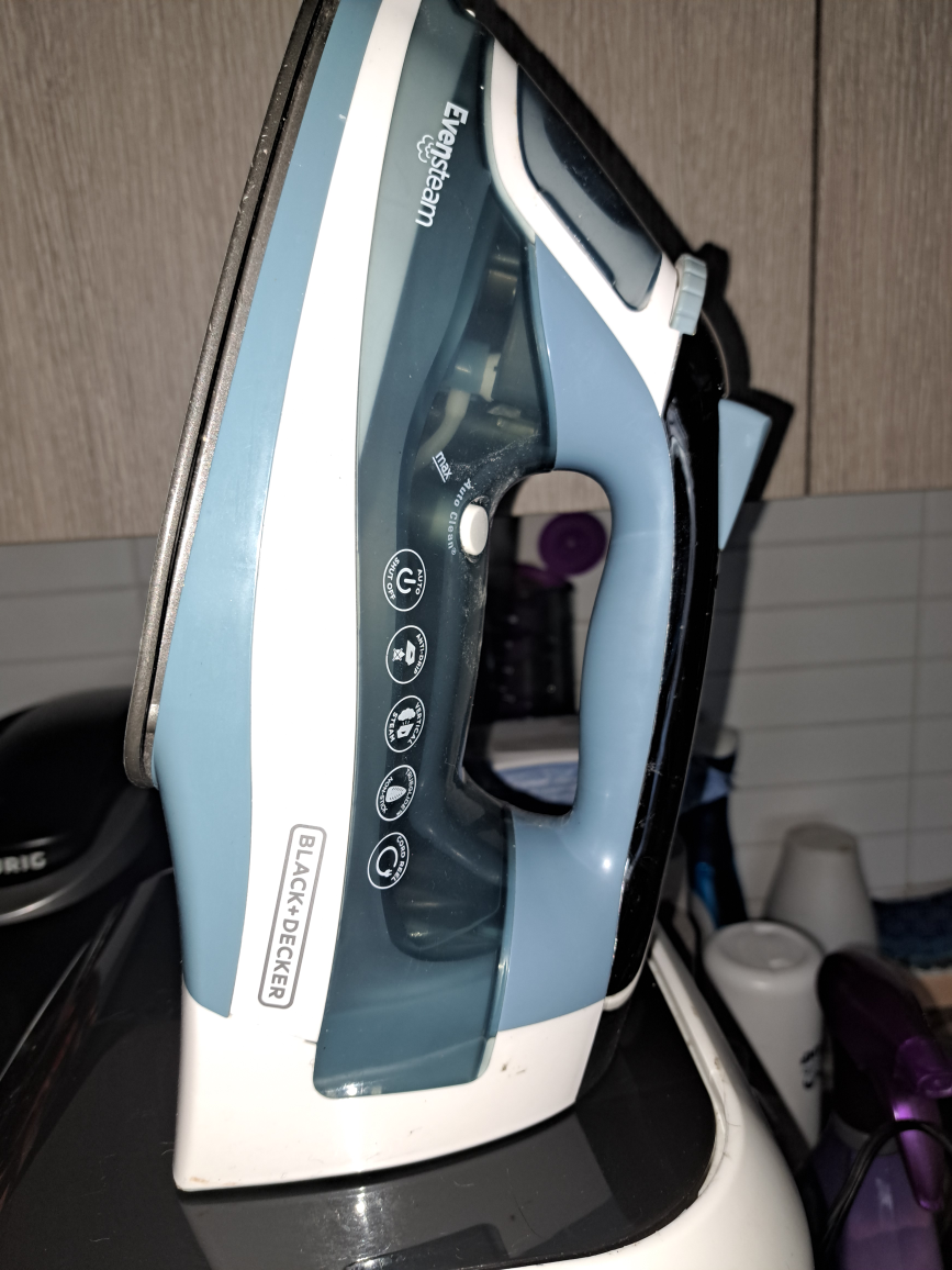 Black & Decker Iron steamer - photo 3