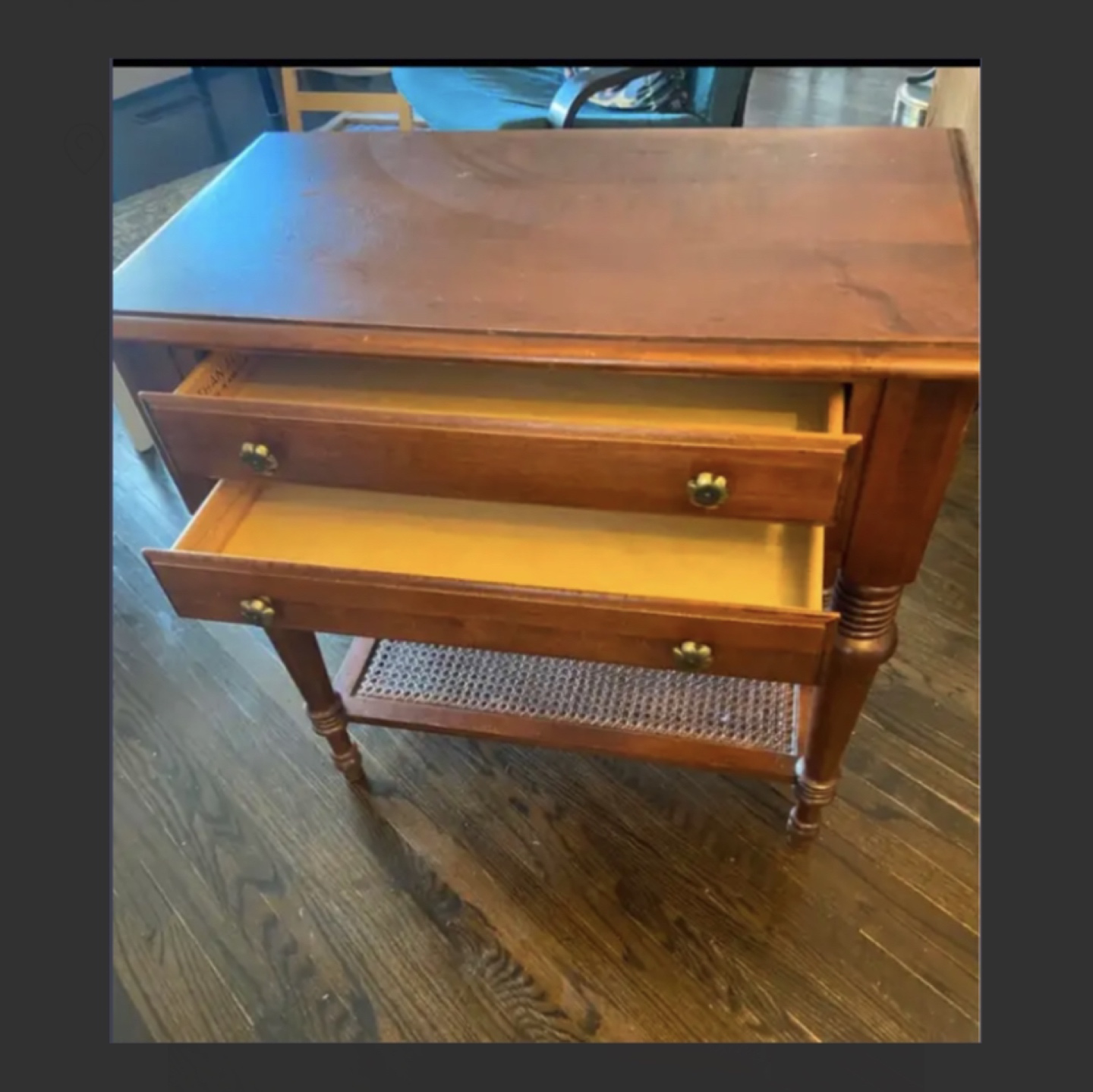 Ethan Allen Desk/side table - photo 2