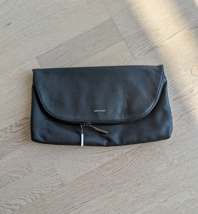 Matt & Nat Vegan Leather Zippered Clutch